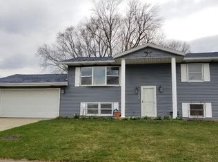 2102 Cougar Dr, La Porte, IN 46350