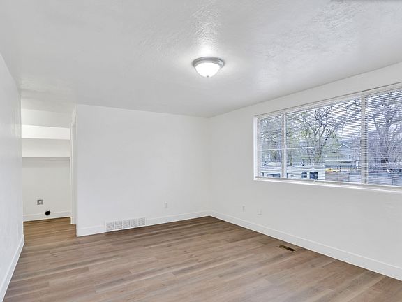 4th image of 1794 W Shannon Cir #70-A