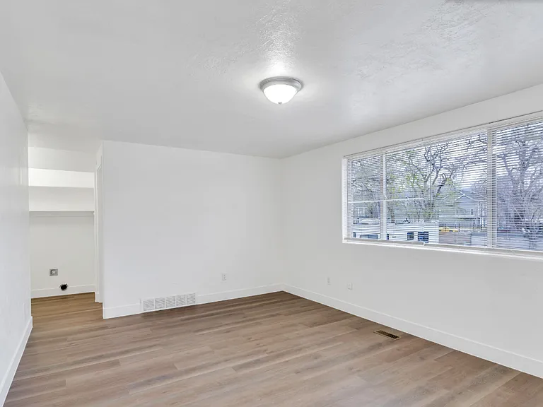 1794 W Shannon Cir #70-B — Photo 16