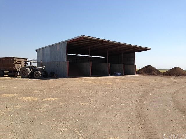 2nd image of 25469 Hearst Rd