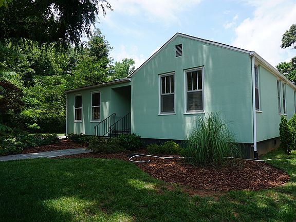 3rd image of 1908 Fernwood Dr