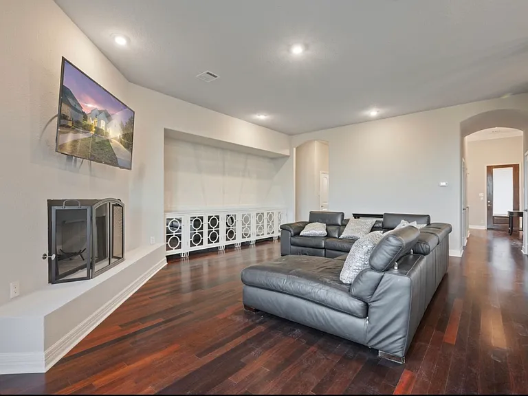 25618 Coronado Blf — Photo 4