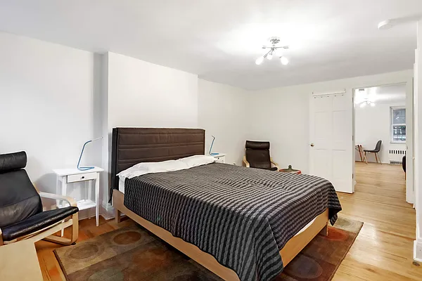 Rented by Compass | media 24