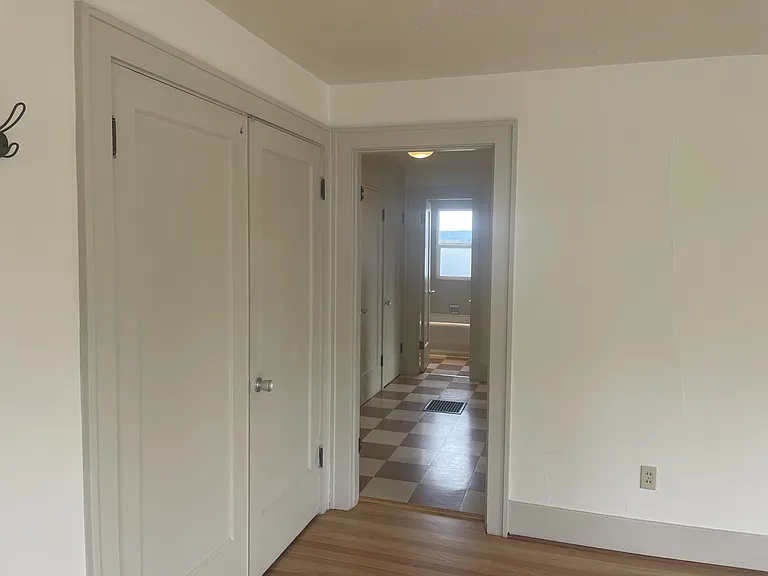 934 NE 5th Ave #2 — Photo 7