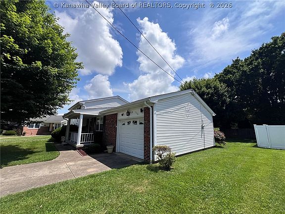 5th image of 3104 Parrish Ave