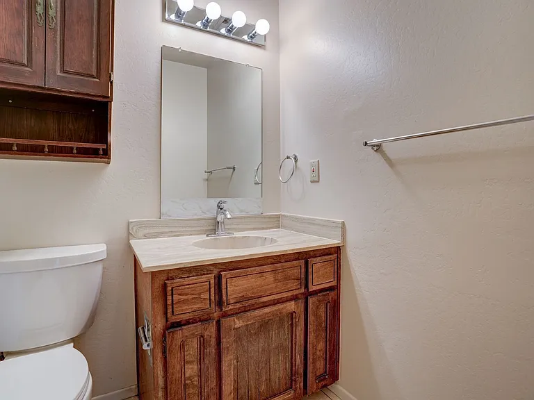 585 Mosher Ln — Photo 23