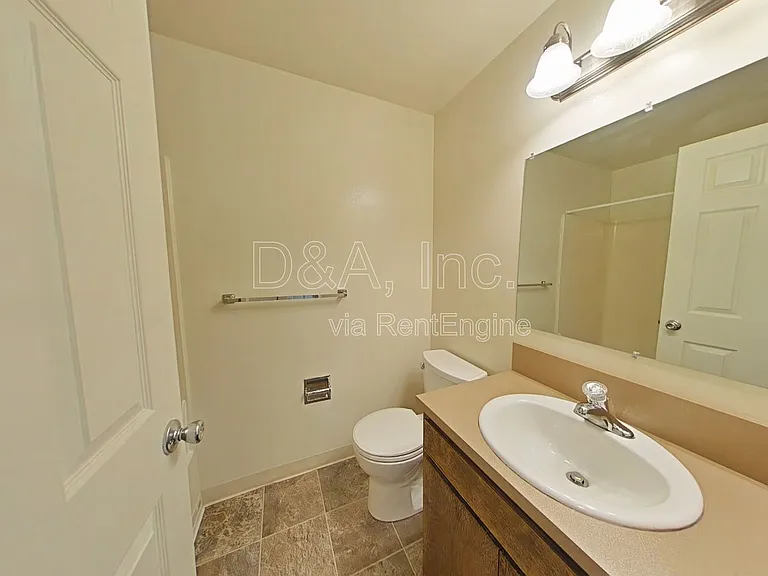 697 Jefferson St SE #4 — Photo 4