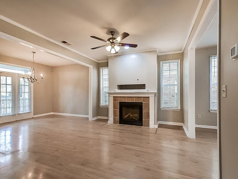 8531 Griffin Park Dr — Photo 5