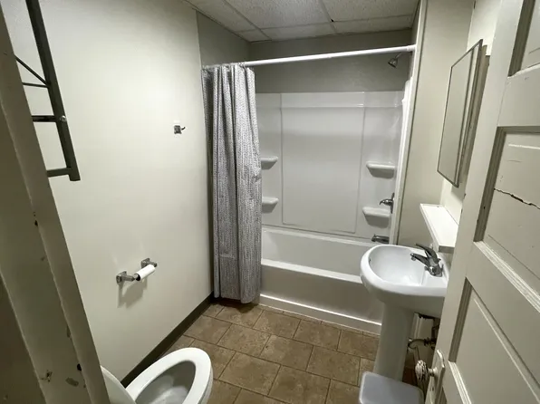 346 Clinton St #1R, Binghamton, NY 13905