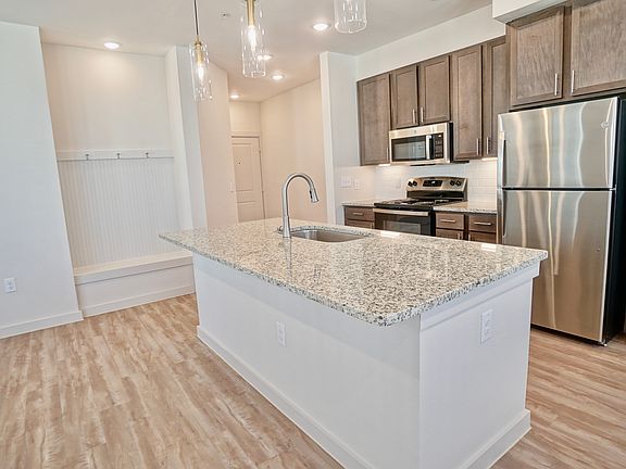 5th image of 107 Folsom St #3142