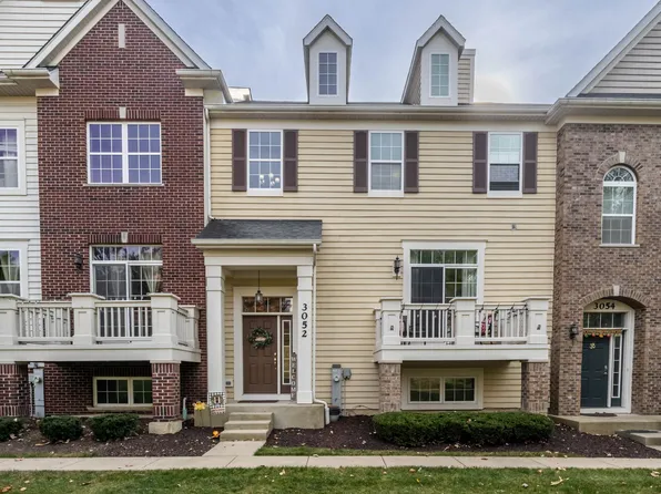 3052 Mosedale St, Elgin, IL 60124