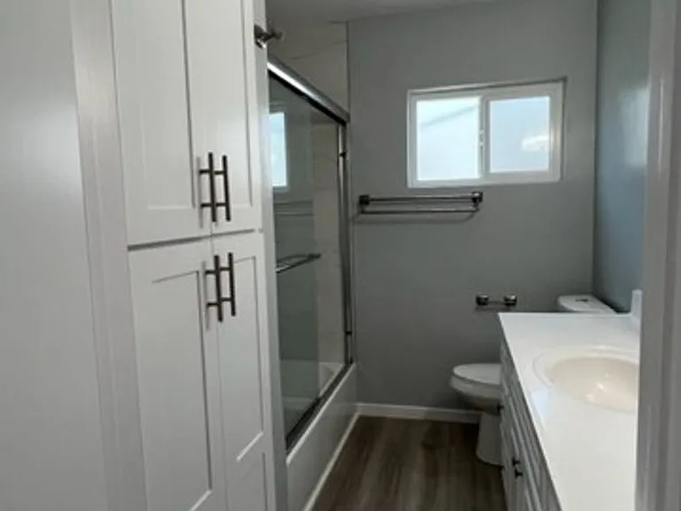 12345 Oxnard St — Photo 3