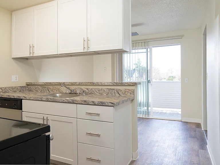 Westmall Terrace Apartments — Photo 14
