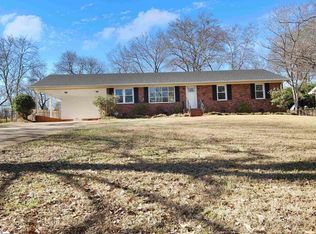 147 Coldstream Dr, Boiling Springs, SC 29316