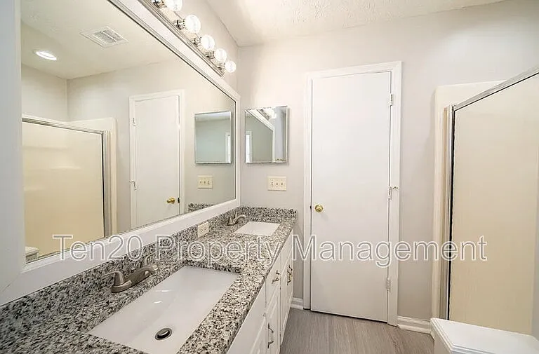 3007 Longmont Ln — Photo 12