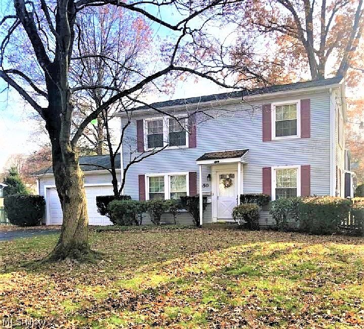 1st image of 650 Megglen Ave