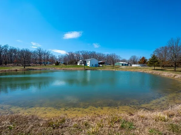 30 Angel Ln, Middletown, MO 63359