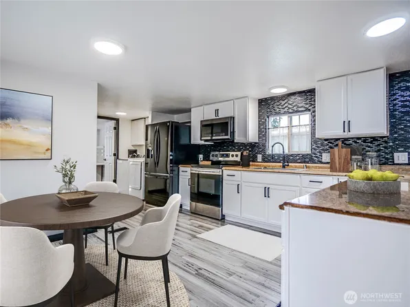 3001 S 288TH Street #111, Federal Way, WA 98003