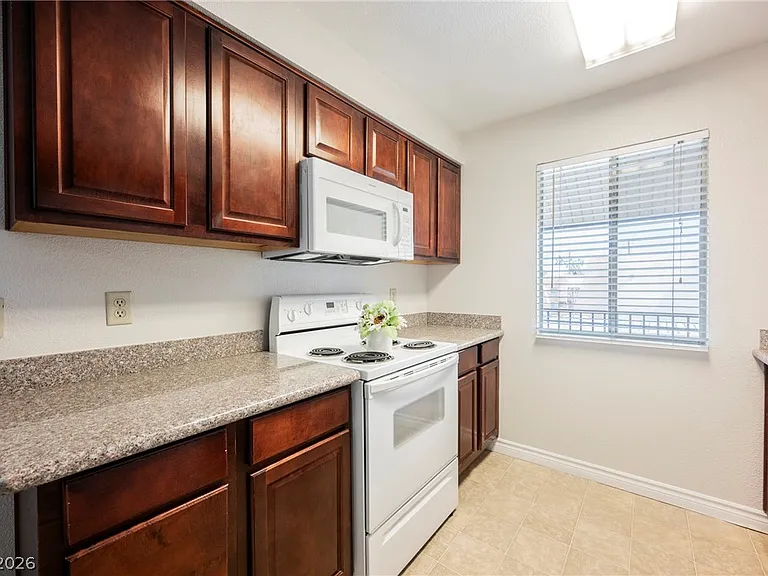 4921 Indian River Dr #120 — Photo 18