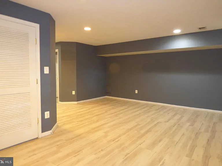 20957 Duryea Ter — Photo 23
