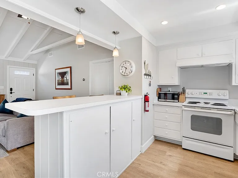 216 Agate Ave #1/2 — Photo 10