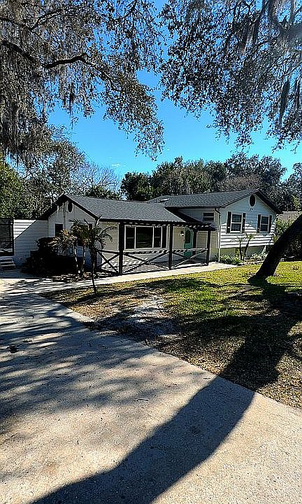 1st image of 1824 Crestview Dr
