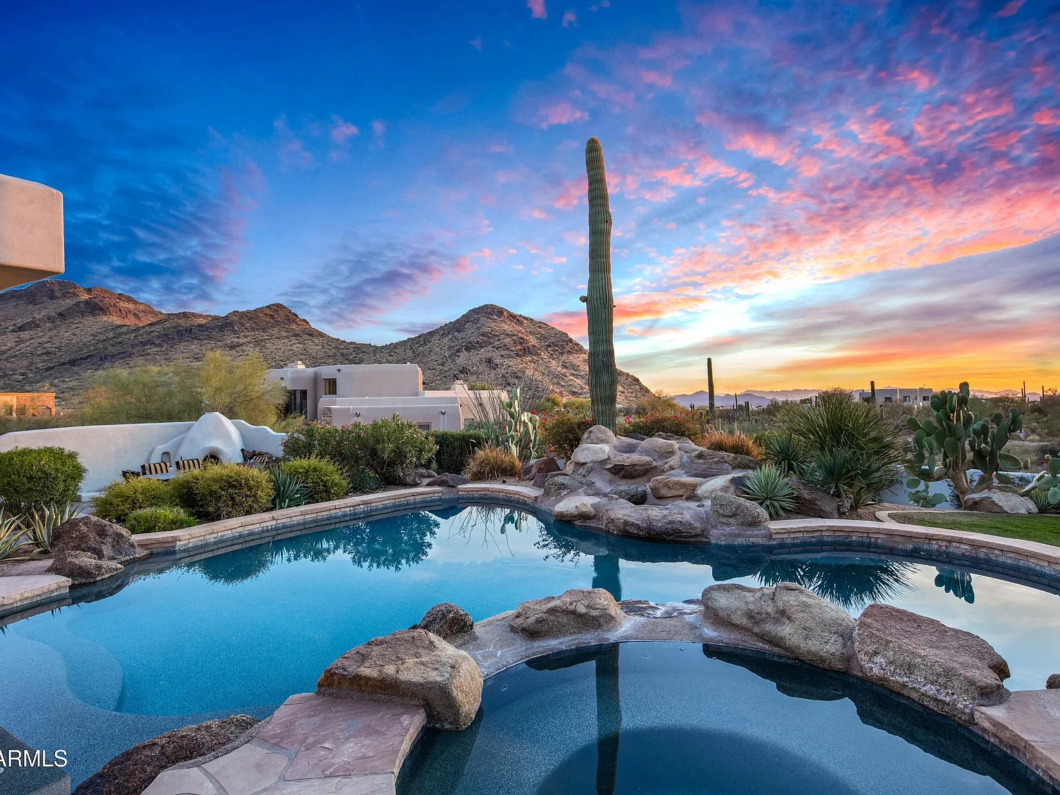5 bed, 5.5 bath, 5492 sqft, $25,000 — Photo 2