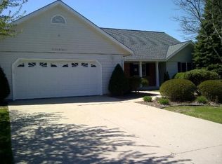 N103W16017 Founders Ln, Germantown, WI 53022