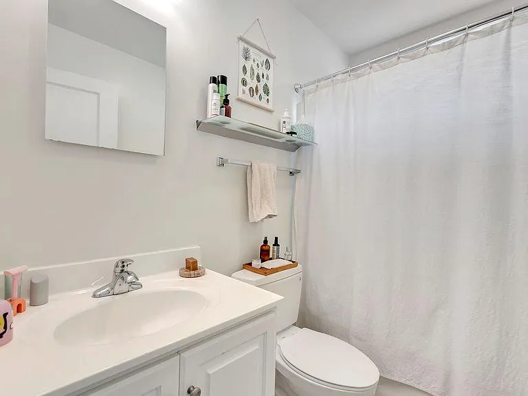 Upstairs bathroom