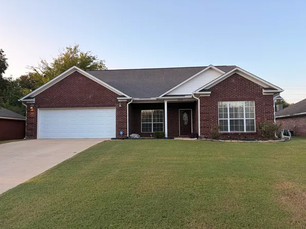 2038 Crabapple Dr, Tupelo, MS 38801