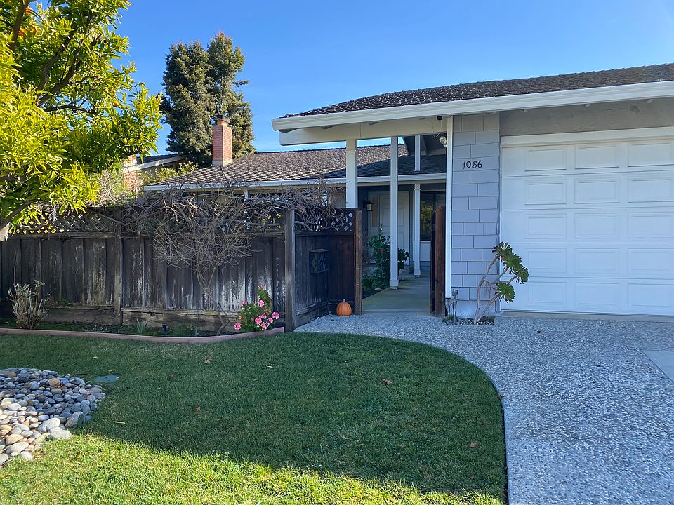 1st image of 1086 Robbia Dr
