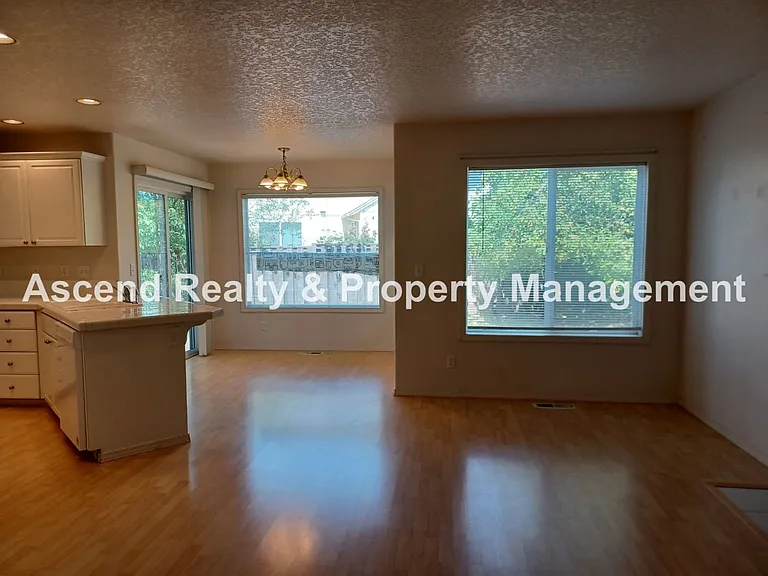 15133 NW Fawnlily Dr — Photo 11