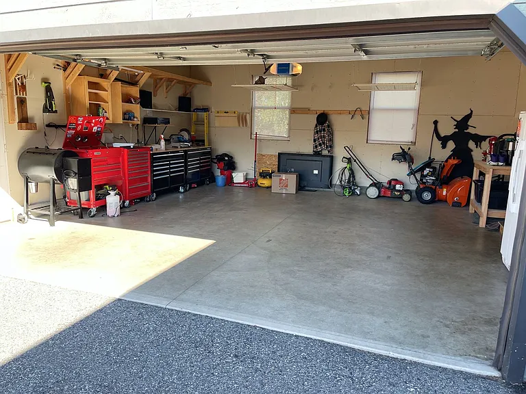 688 Green Tree Dr — Photo 13