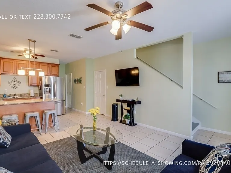 1229 Century Oaks Dr #A — Photo 4