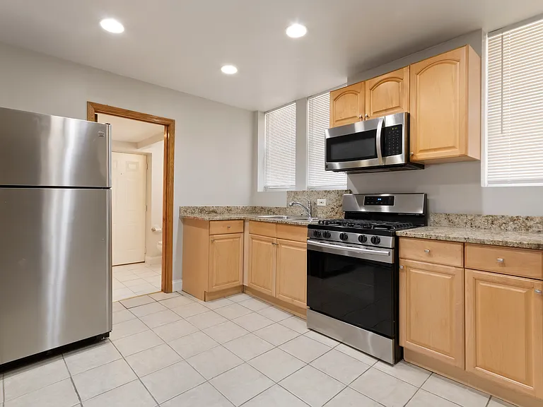 6618 W 19th St #5 — Photo 5