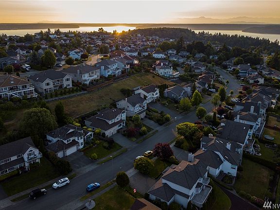 4th image of 5408 Chinook Dr NE