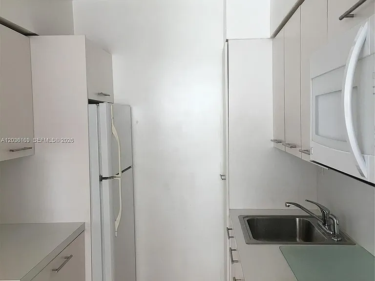 1408 Brickell Bay Dr #613 — Photo 5