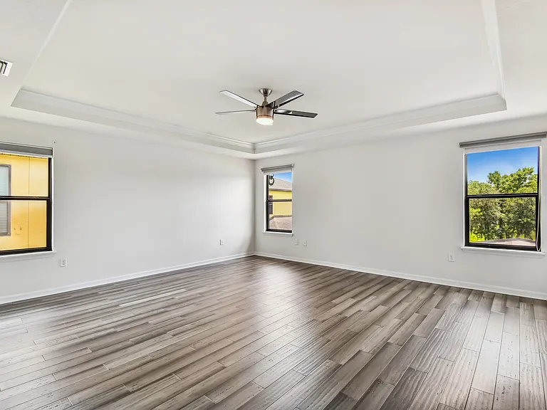 11027 Tahiti Isle Ln — Photo 40