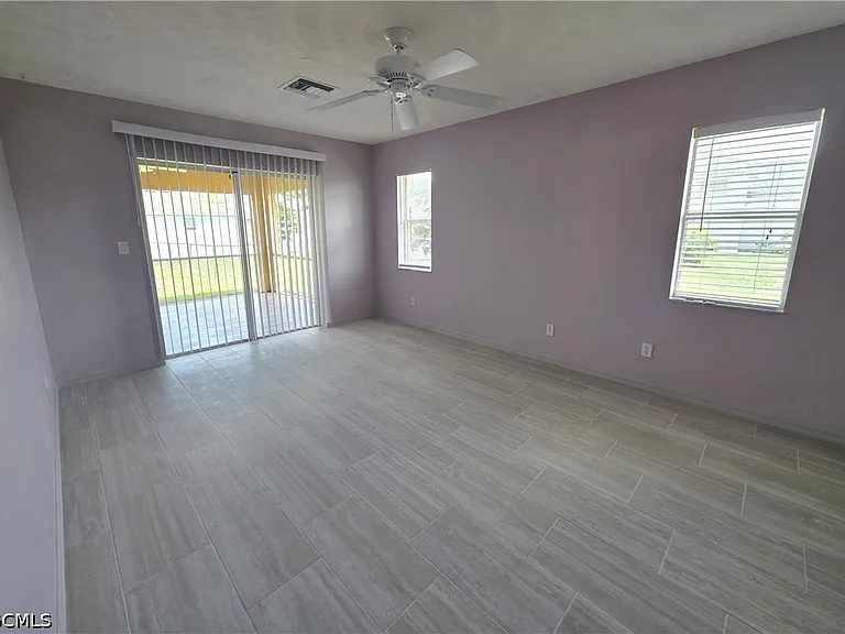 4614 SW 9th Pl — Photo 22