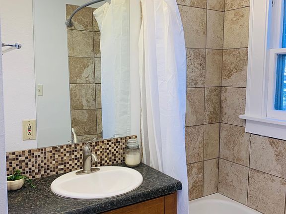 5th image of 2105 Avenue D