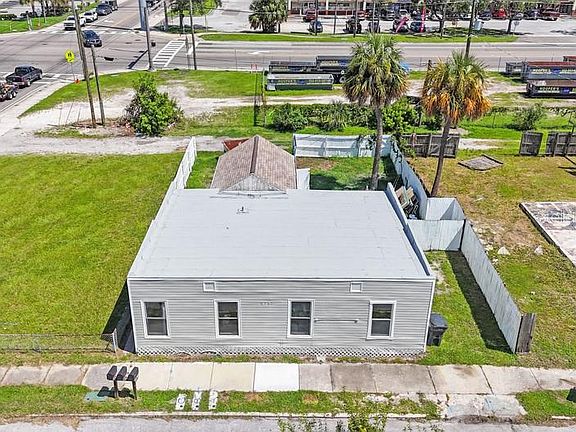 3rd image of 2753 53RD AVENUE N
