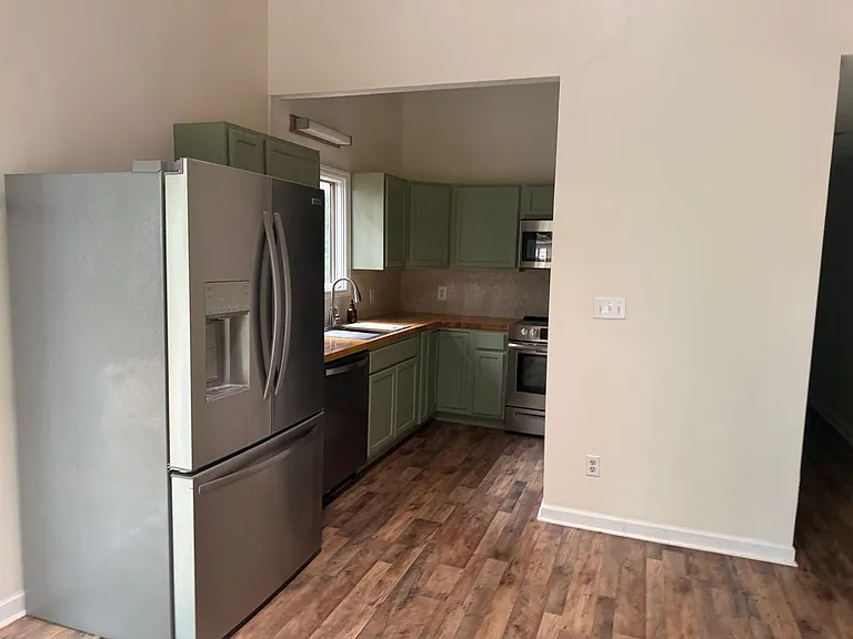 704 Stuffle St — Photo 8