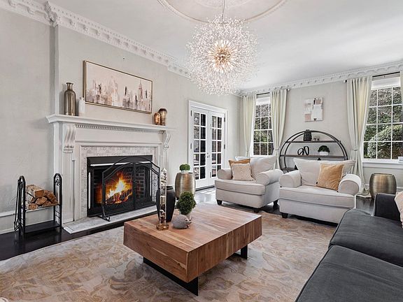 4th image of 1503 Elm St.