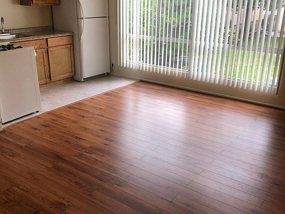 3rd image of 1635 N Hobart Blvd APT 1