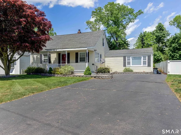 26 Macarthur Road, North Haven, CT 06473