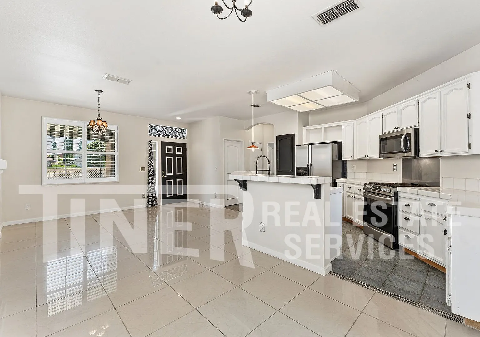 6425 Aspen Gardens Way - Tier 2 — Photo 4