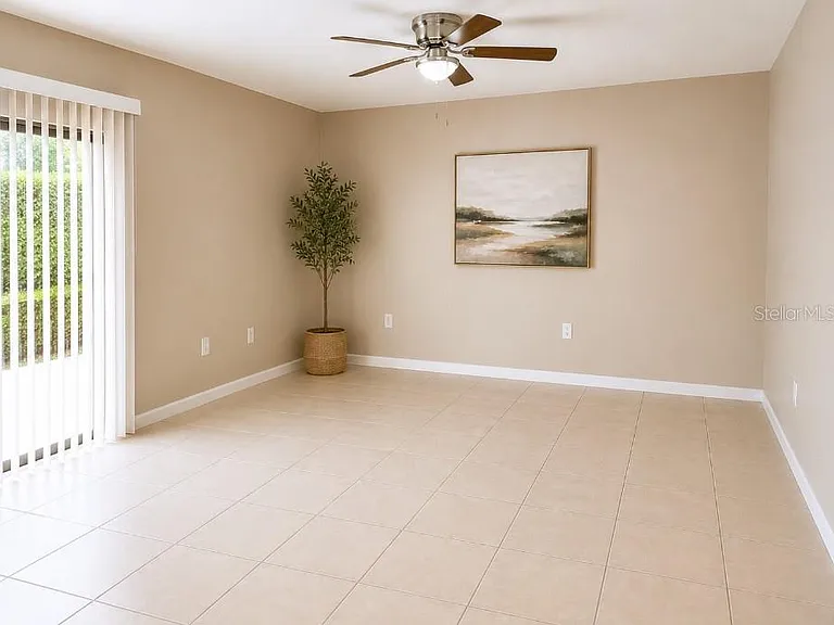 1152 Old South Dr — Photo 3
