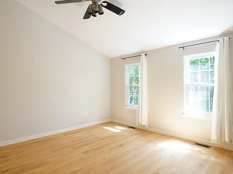 9423 Fields Rd — Photo 35