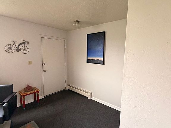 4th image of 421 E 15th St #4