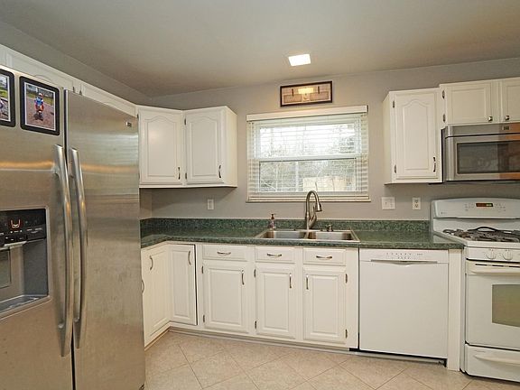 4th image of 7184 Gammwell Dr